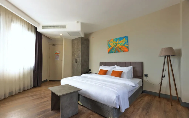 Grand Royal Hotel