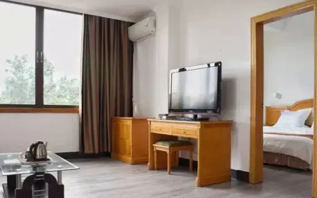China Travel Service (Taishan) Hotel