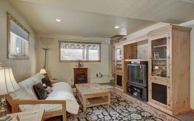Cook Family Lodge