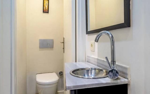 Comfy and Central Studio Flat in Beyoglu