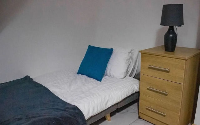Spacious & Comfortable 2-bedroom Home
