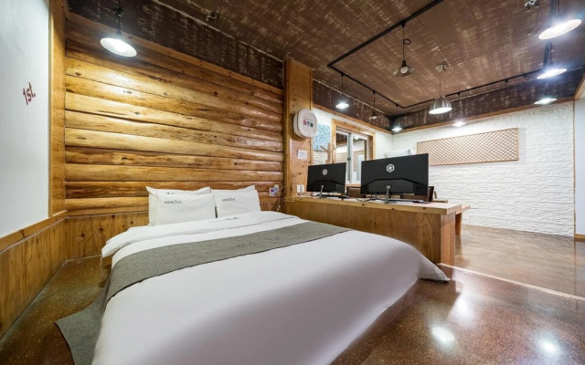 Jeonju Sanjeondong Cheotbeonjjae Hotel