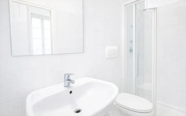 dHomes - Apartments and Rooms - Room 101
