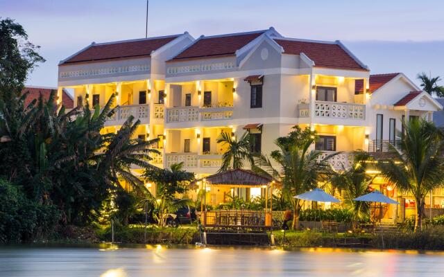 Отель Hoi An Corn Riverside Villa вид на фасад