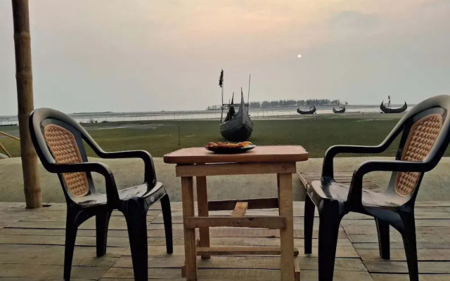 Marine Bay Glamping Beach Resort