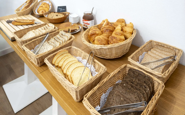 Sure Hotel by Best Western Saintes