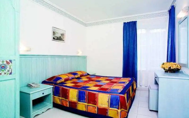 Mesut Hotel Family