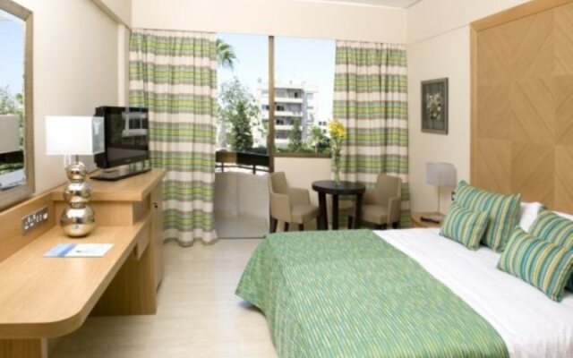 Atlantica Oasis in Limassol, Cyprus from 142$, photos, reviews - zenhotels.com guestroom