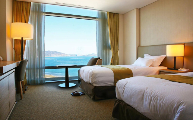 The Ocean Resort