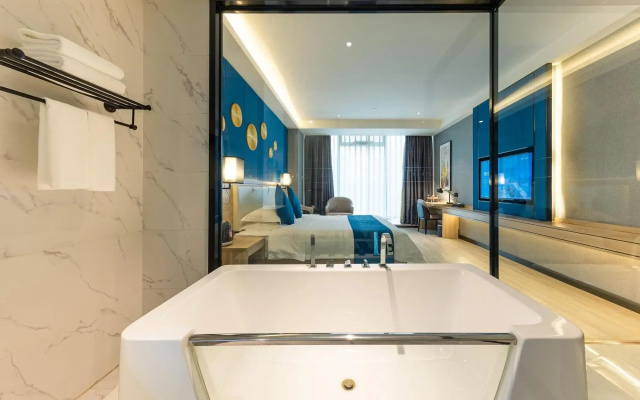 Taiyuan H Crystal Hotel (Jinyang Street Subway Station Branch)