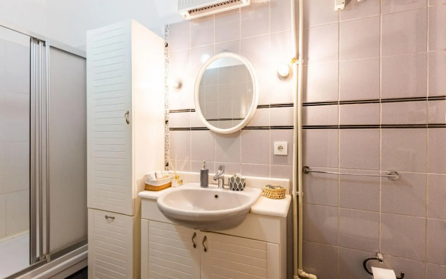 Missafir Historical Flat With Sea View in Beyoglu