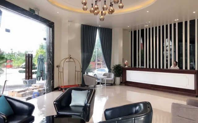Lotus Hotel & Apartment