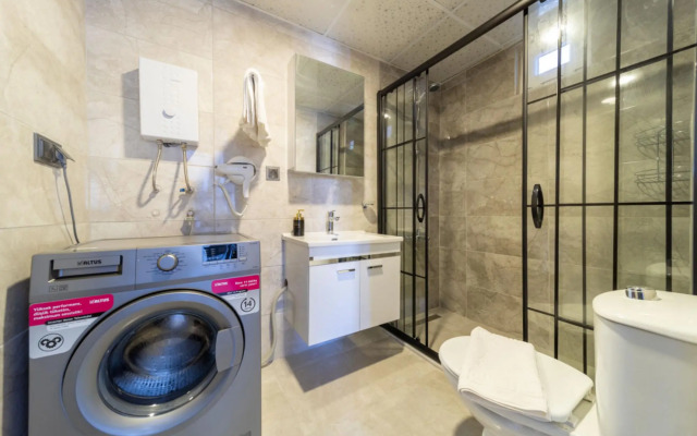 Fantastic Flat with Balcony and View in Aksu