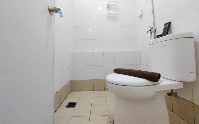 Comfort And Nice 2Br At Bassura City Apartment