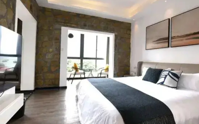 Lanchao Huajianshe Homestay (Zhuhai Guishan Island)