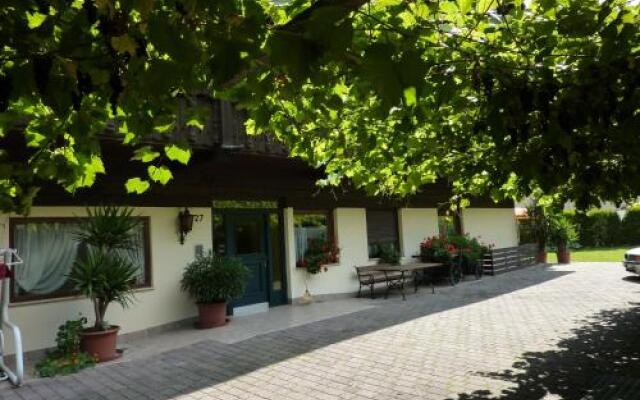 Отель Appartement Riederhof Сан-Мартино-ин-Пассирия вид на фасад