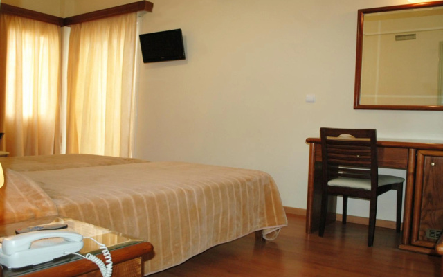 Omiros Hotel