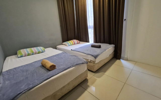 Regalia Residence KLCC View by iLuxHome