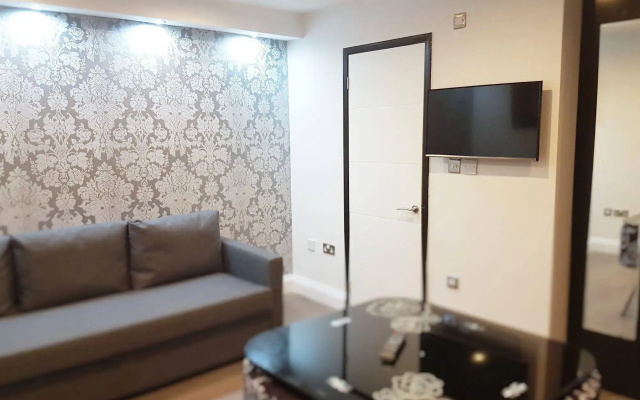 Imperial Court Suites