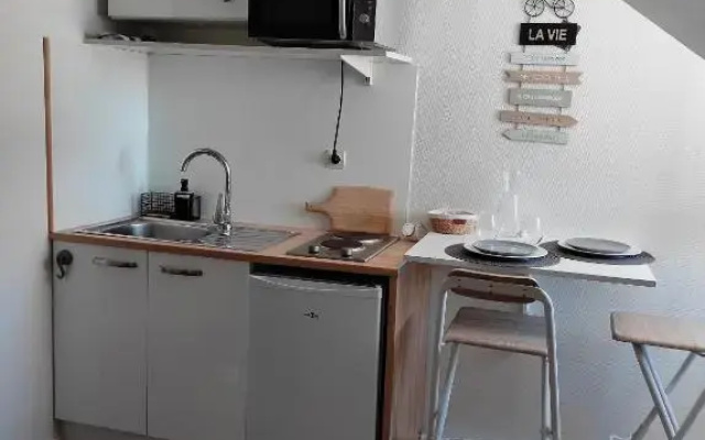 ANGERS Studio idéalement situé : 2m Gare, 4m Centre ville