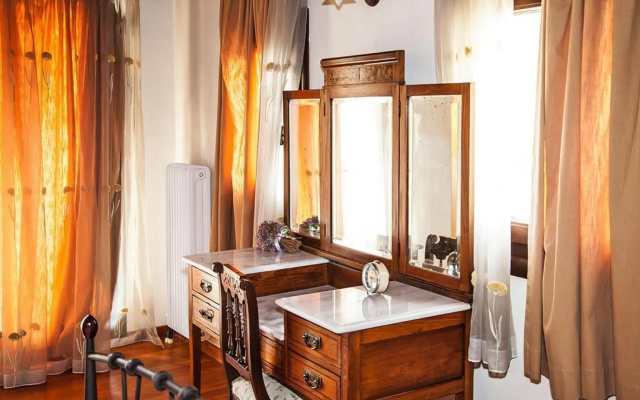 Holiday home in the Archanes with a garden