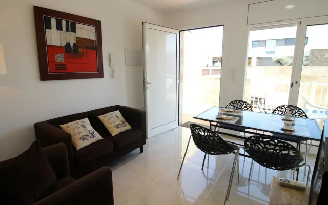 Villa in Empuriabrava With Private Pool