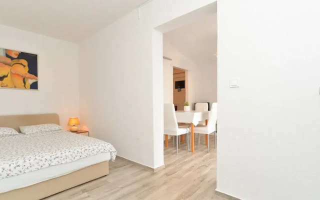 Apartment 1363