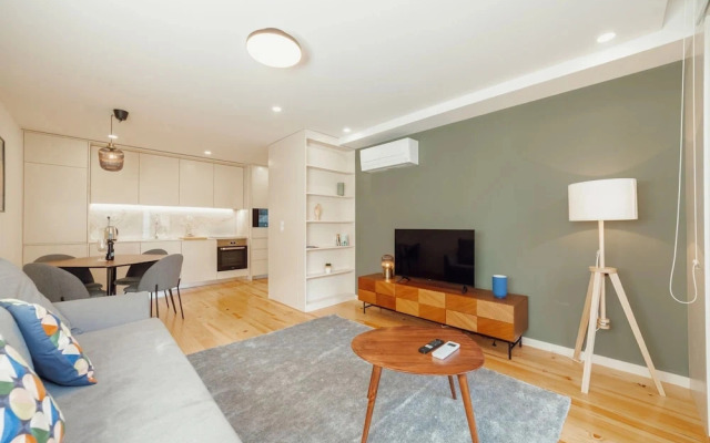 Gaia Premium B Apartment by Vacationy