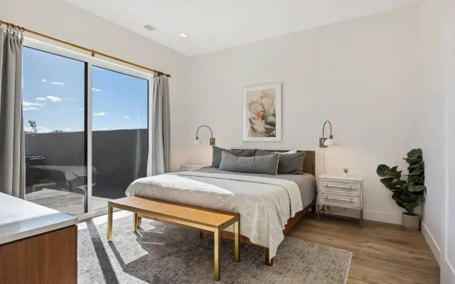 Perfectly On Par 7 Bedroom Home