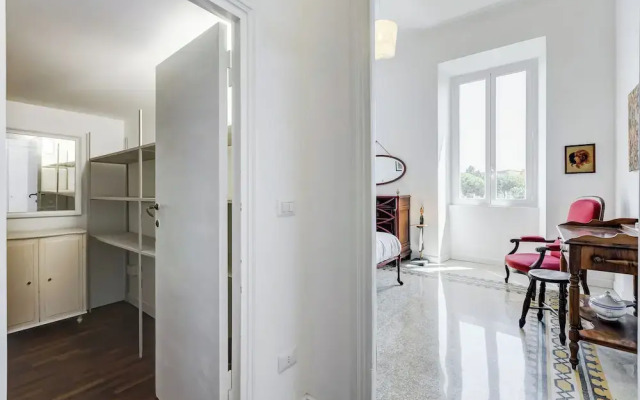 Elegant 3-Bedroom Apt in Piazza Mazzini