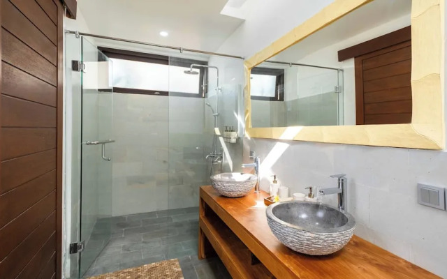 Villa Camilla 2 by Villa Finder