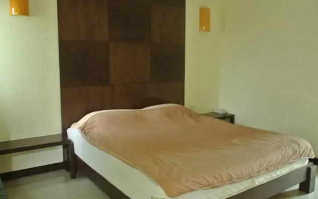 Samchook Resort