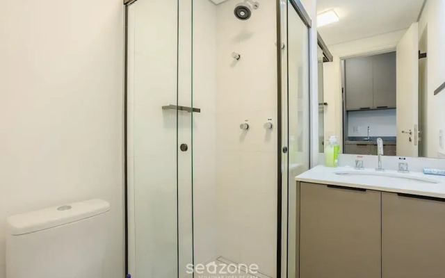 Studio em Cond. c\/ piscina prox. do metrô ENP0607