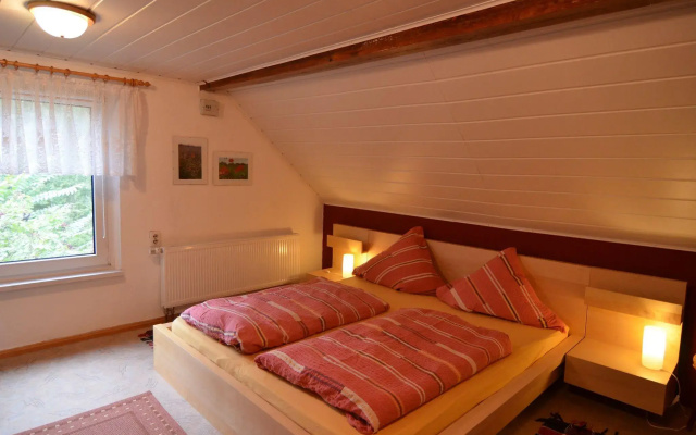 Cozy Holiday Home in Brandenburg near Lake