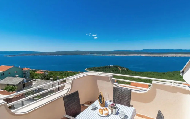 Nice Apartment in Dramalj With Wifi and 2 Bedrooms