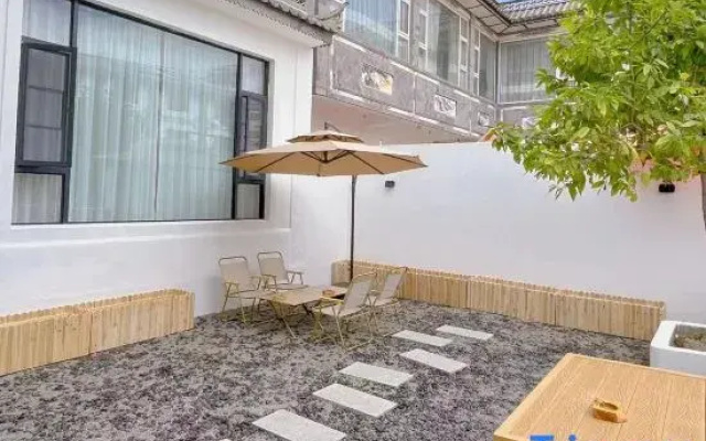 Yuchu Courtyard