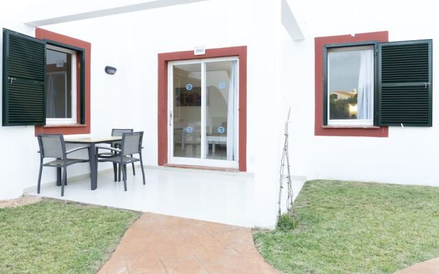 Apartamentos Roc Lago Park In Cap Dartrutx Spain From None - 