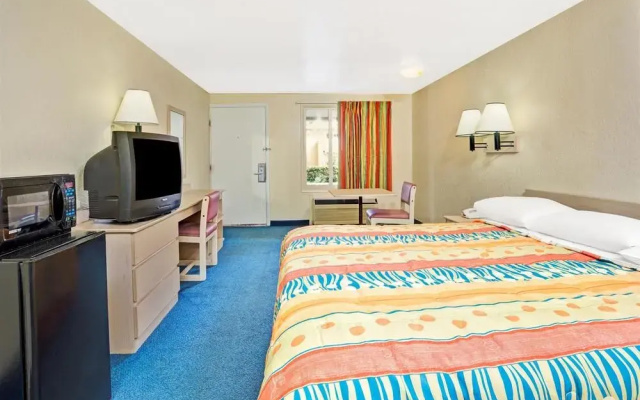 Days Inn Jacksonville Baymeadows
