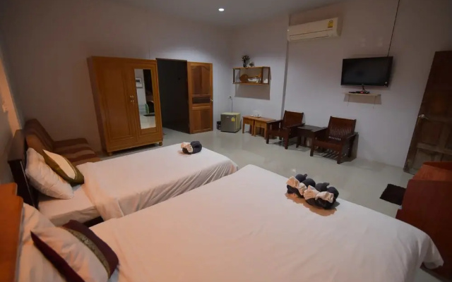 Pinthong Resort - Adults Only