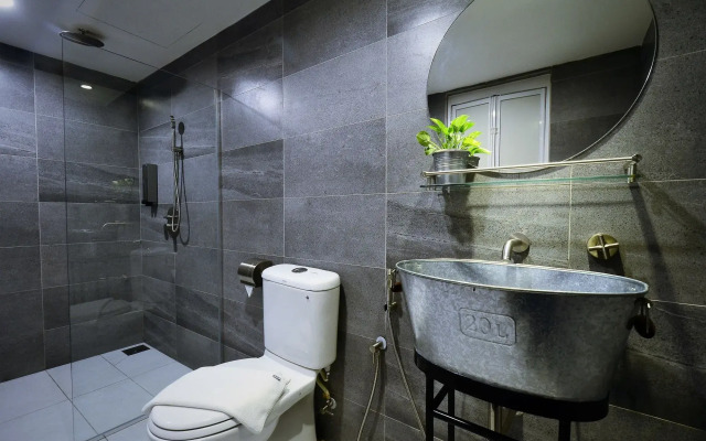 Artisan Eco Hotel
