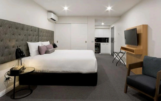 Avenue Hotel Canberra