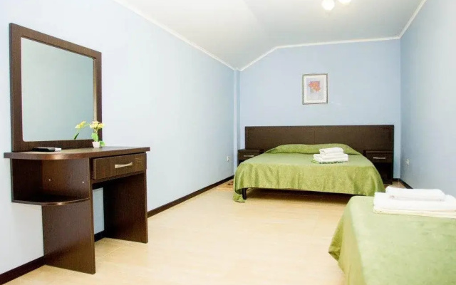 The Hloya Inn