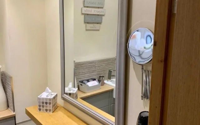 Deri-Down Guest House