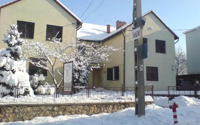 Szamárkút Panzió