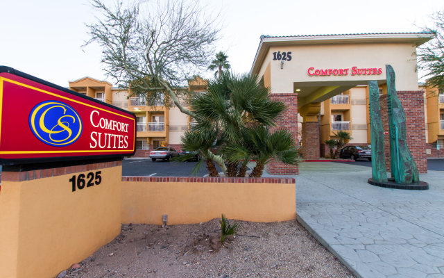 Comfort Suites Phoenix Airport in Tempe, United States of America from 139$, photos, reviews - zenhotels.com hotel front