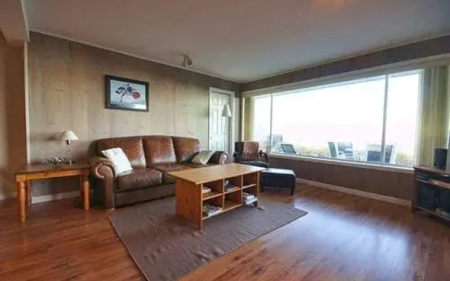 Qualicum Beach House