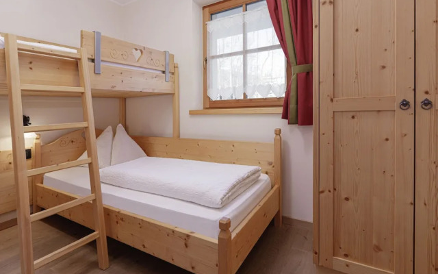 Chalet Tyrolian Apartments - by Familiaris - Pools 500 meters
