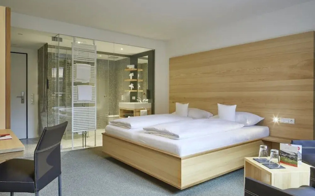 ElzLand Hotel 9 Linden BUSINESS & FAMILIEN HOTEL