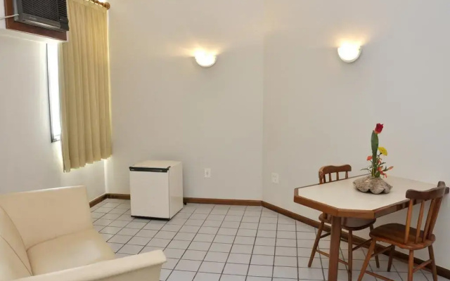 Hostess Hotel
