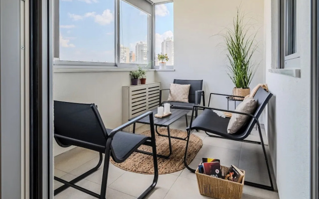 Apartment Meandar With Garage And Terrace